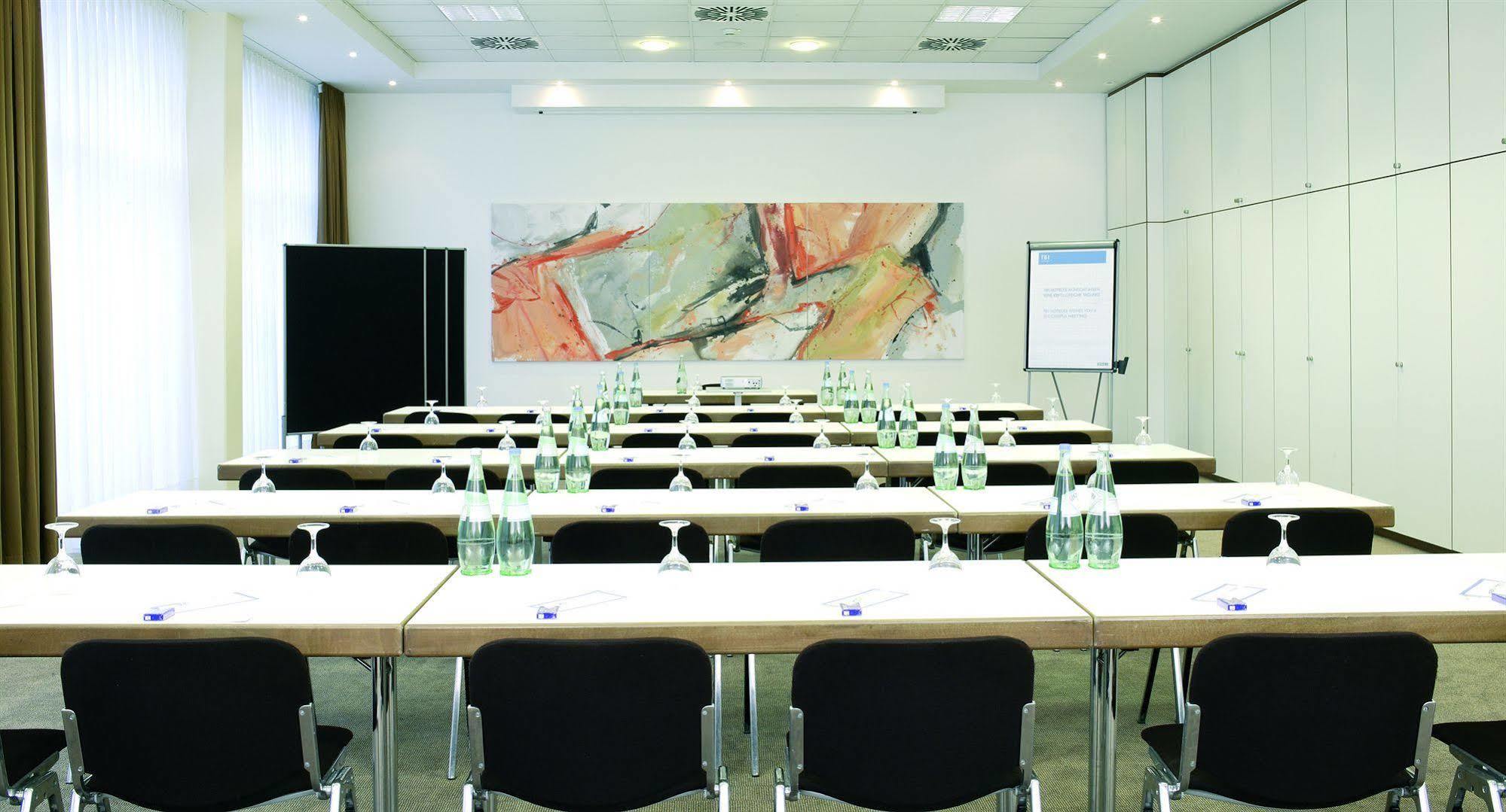 Nh Hamburg Horner Rennbahn Hotel Ngoại thất bức ảnh